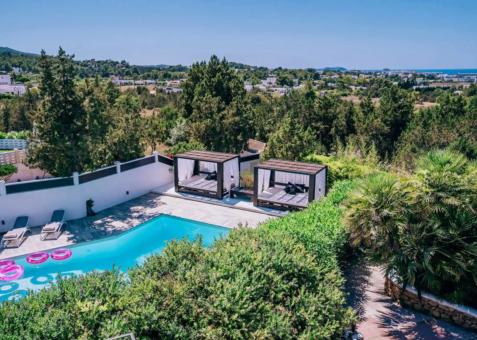Luxury Villa Outside View Pool