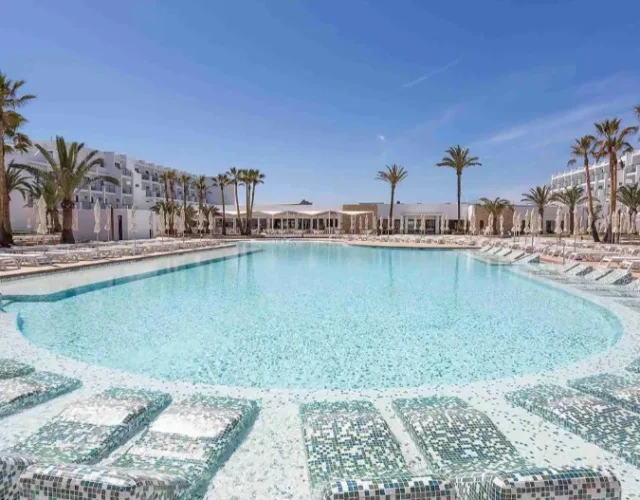 Grand Palladium White Island Resort & Spa 1