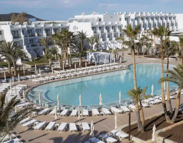 Grand Palladium White Island Resort & Spa 2